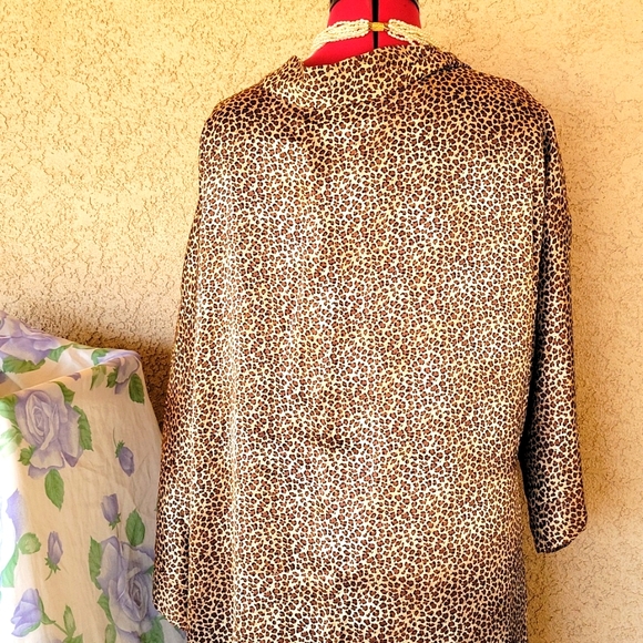 L.A. Intimates Exotic Cheetah Print Satin Robe 2X - Picture 2 of 5